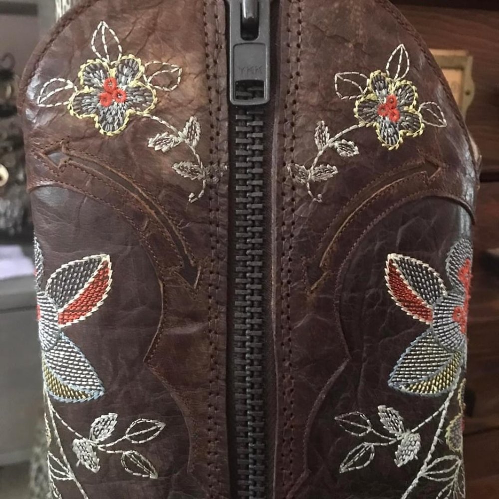 Old Gringo, Size 7B, Floral/Dark Brown distressed leather - Picture 3 of 5